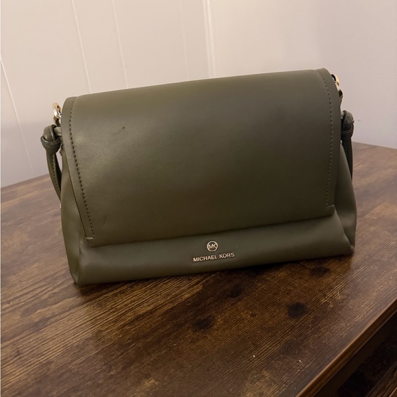 Michael Kors Olive Green Leather Flap Shoulder Bag with Gold Hardware - Picture 3 of 4
